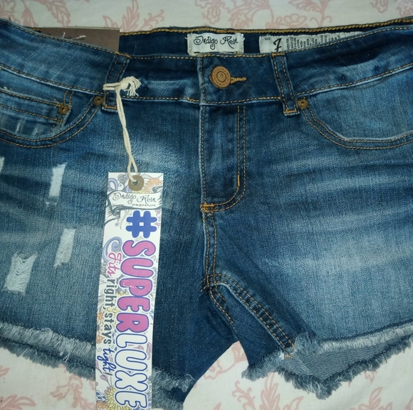 ✨INDIGO REIN ✨ PREMIUM FOREVER SHORTS - Picture 2 of 5